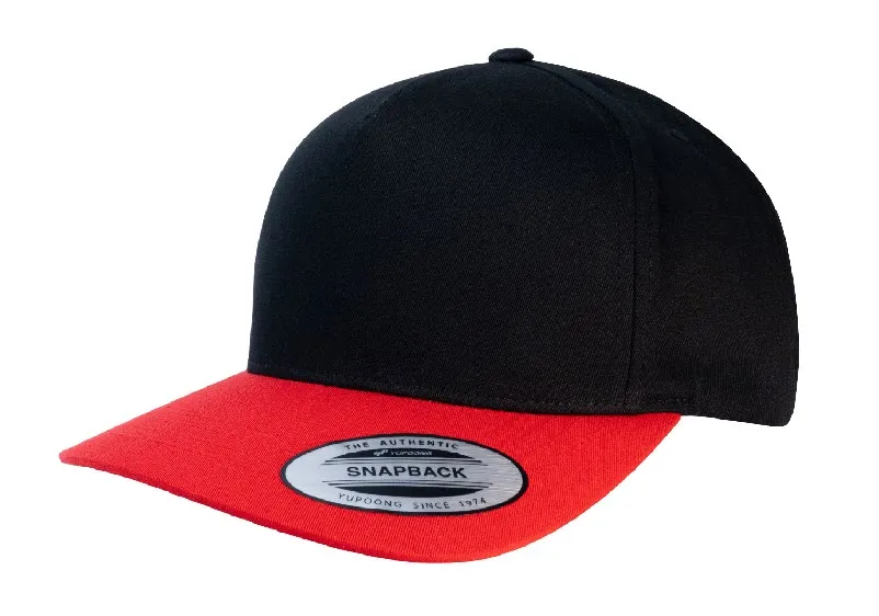 Yupoong Classics, Negro y rojo